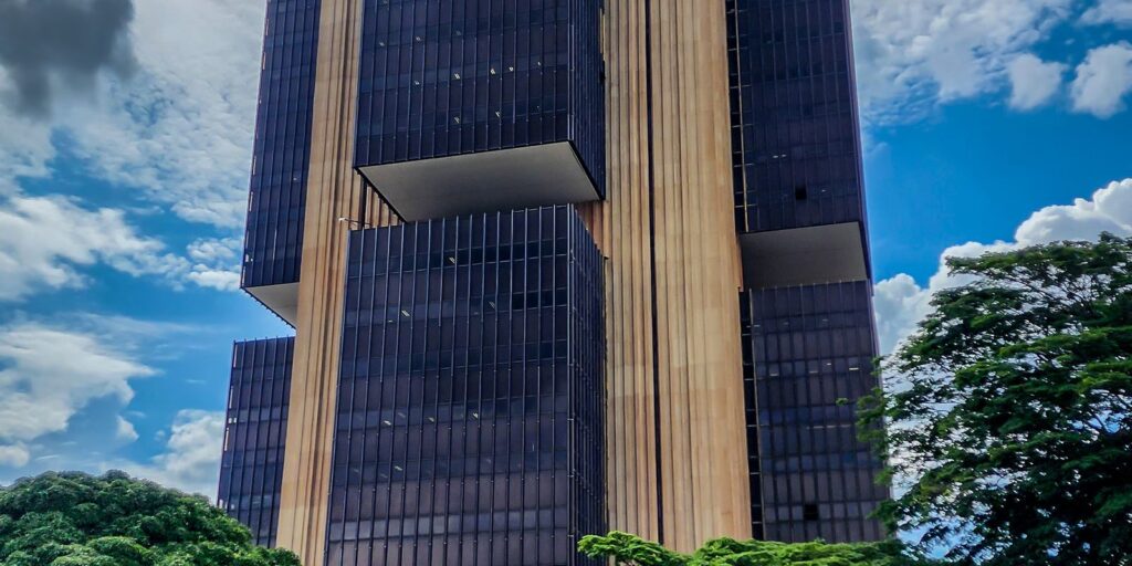 Economia brasileira cresceu 0,8% em março