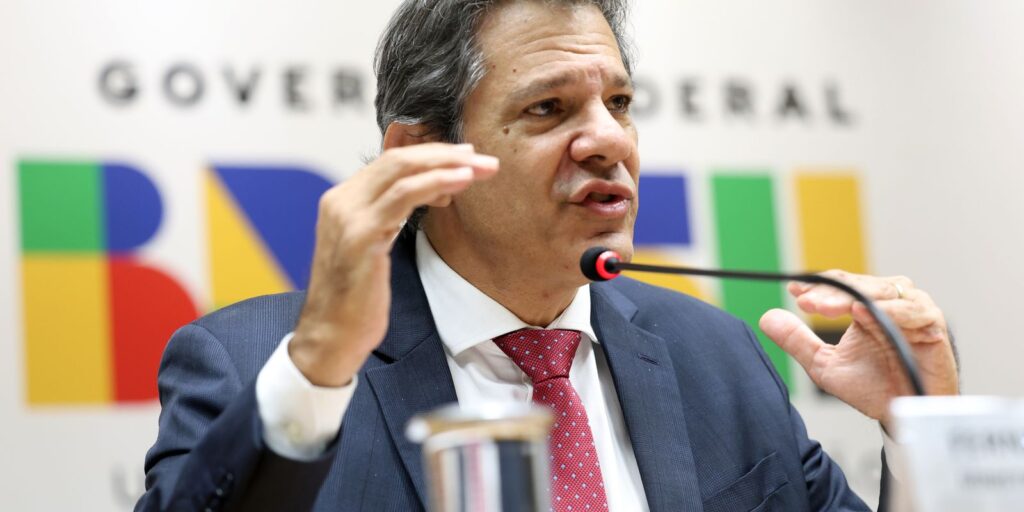 Haddad cita "frustrações" para explicar congelamento de R$ 31,3 bi