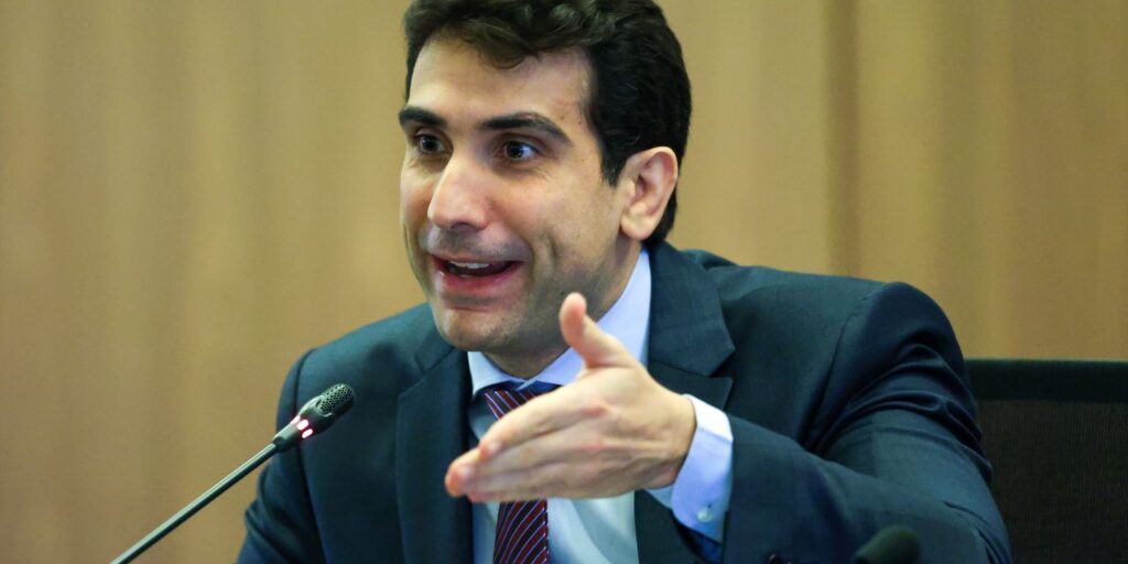 Galípolo reconhece que projeções para a inflação estão acima da meta