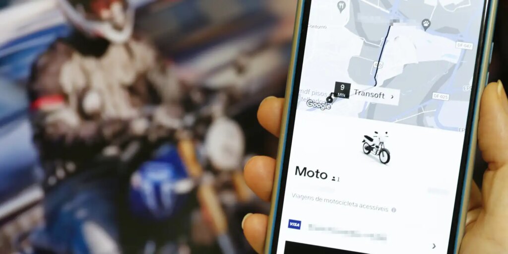 Governo de SP libera municípios para regulamentar serviços de mototáxi