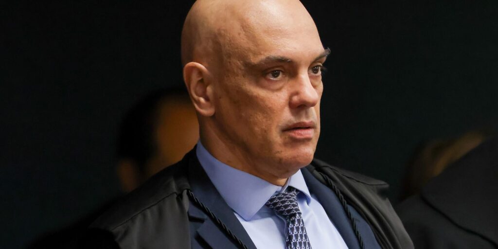 Moraes mantém data de acareação entre Mauro Cid e Braga Netto
