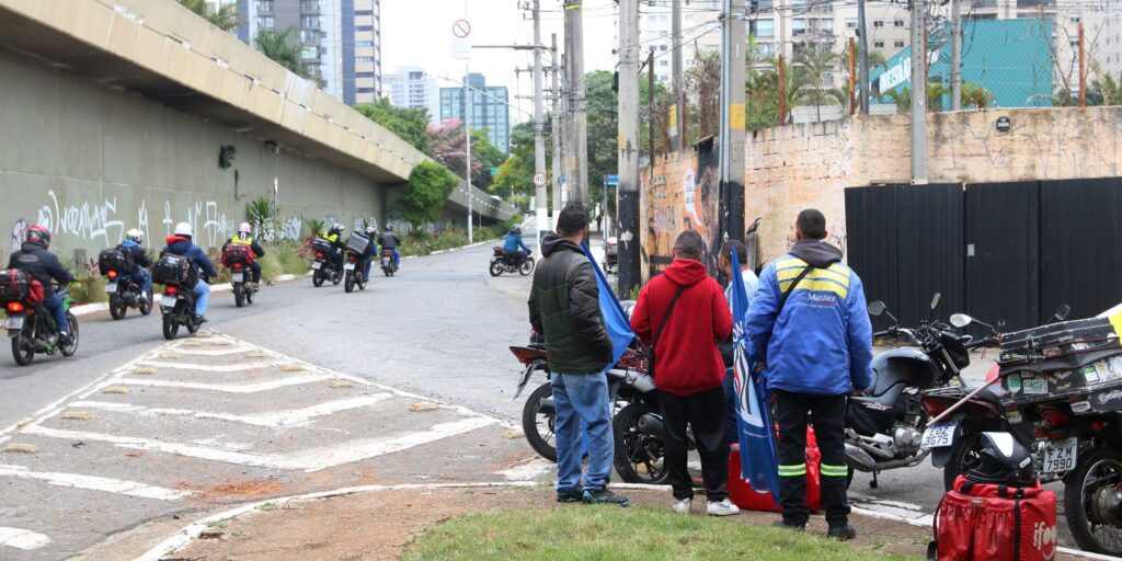 Mortes de motociclistas crescem 15% em São Paulo em maio