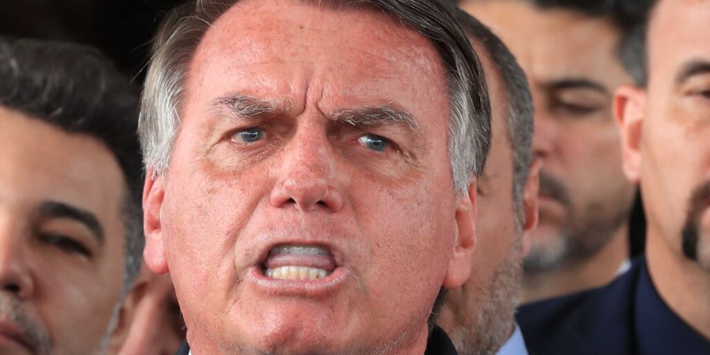 PF ouve Bolsonaro em inquérito contra Eduardo nesta quinta-feira