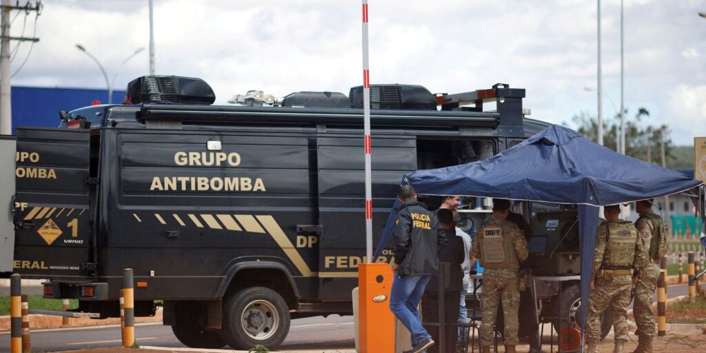 STF determina prisão de condenados por bomba em aeroporto de Brasília
