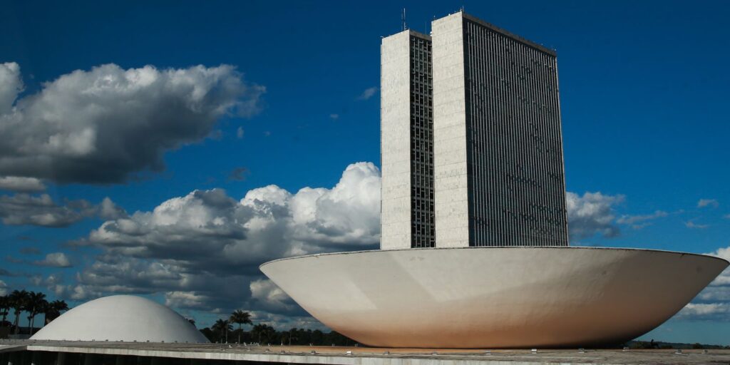 Semana no Congresso é marcada por reunião de parlamentares dos Brics