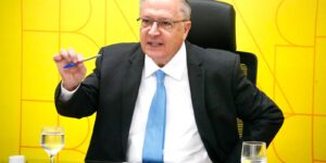 Alckmin minimiza impacto de medida contra Bolsonaro no tarifaço