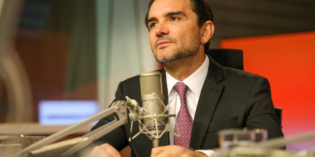 Após pressão do União Brasil, Sabino confirma que vai deixar Turismo